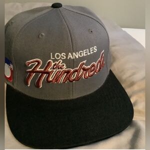 THE HUNDREDS Los Angeles Black Grey STRAP Snapback Hat BOMB RAIDERS VTG RARE